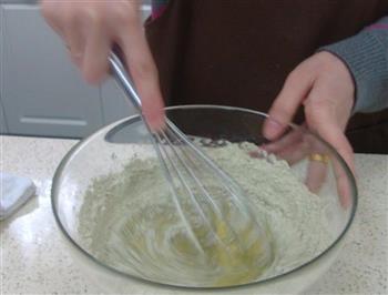 抹茶蜜豆蛋糕卷的做法步骤3