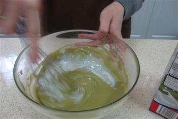 抹茶蜜豆蛋糕卷的做法步骤4