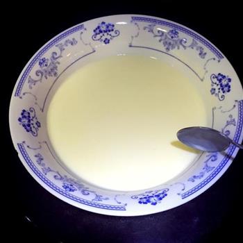 菜菜自制牛奶椰丝小方的做法步骤4