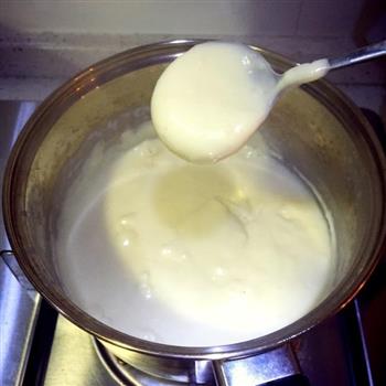 菜菜自制牛奶椰丝小方的做法步骤6