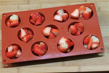 草莓酸奶蜜豆冰沙的做法图解2