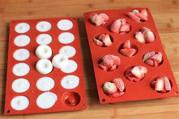 草莓酸奶蜜豆冰沙的做法图解3