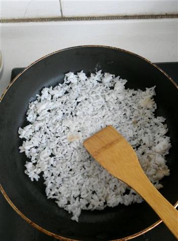 喷香酥脆小零食-米饭锅巴的做法步骤1