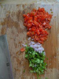 番茄沙拉面包的做法步骤4