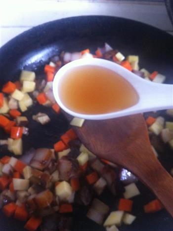 豌豆腊肉焖饭的做法步骤10
