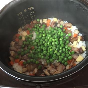 豌豆腊肉焖饭的做法步骤17