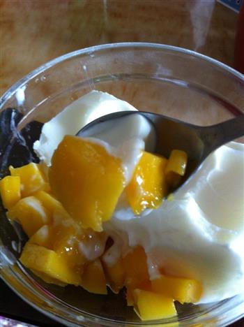 芒果酸奶冰激凌的做法步骤5