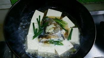 鱼头豆腐汤香浓型的做法图解6