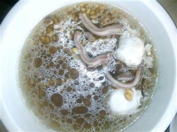 泥蛇汤的做法步骤3