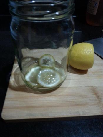 自己动手美白排毒-蜜渍柠檬的做法图解4