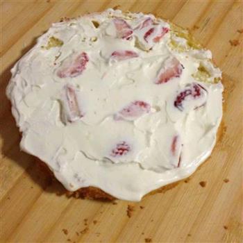 草莓奶油蛋糕的做法步骤16