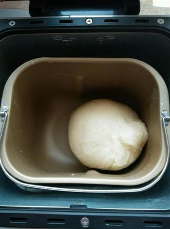 中种豆沙面包卷的做法步骤2