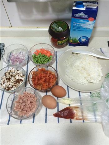 韩式泡菜蛋包饭的做法步骤1