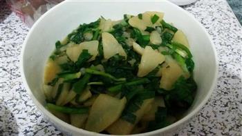 韭菜炒土豆片的做法步骤2