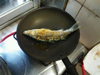 香煎鲚鱼的做法步骤3