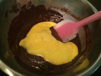 苹果榛仁巧克力蛋糕-法芙娜经典款式的做法步骤5