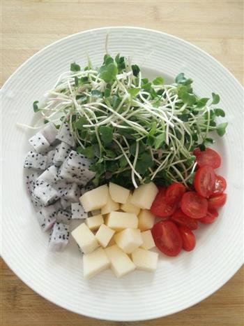 减肥清淡沙拉-萝卜苗蔬果沙拉的做法图解3