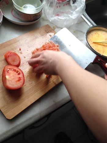 西红柿鸡蛋饼的做法步骤1
