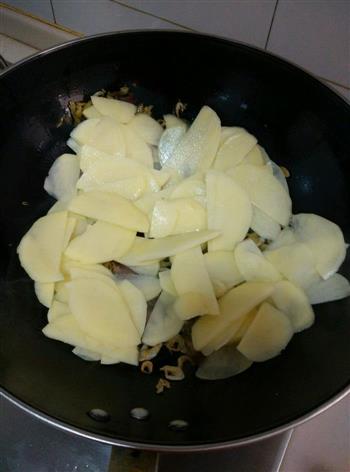 洋葱炒土豆片的做法步骤6