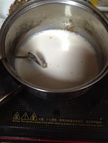 简单好喝的焦糖奶茶的做法步骤4