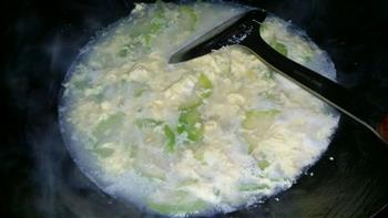 胡瓜鸡蛋鲜贝汤的做法步骤8