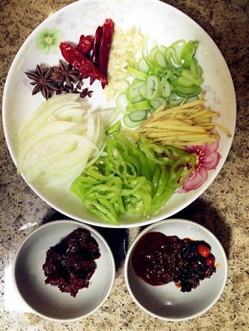川味回锅肉的家常简单做法的做法步骤2