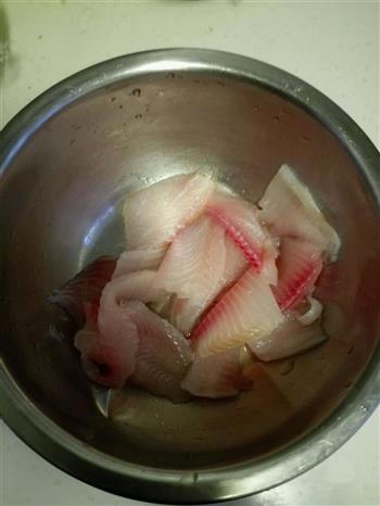 鱼片汤的做法图解1