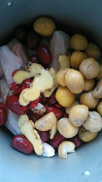 栗子炖鸡汤-月子汤品的做法图解4