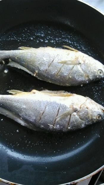 香煎黄花鱼的做法步骤1