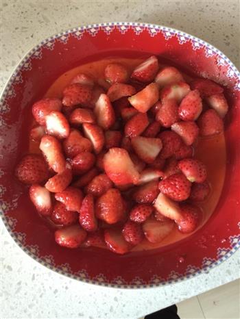自制草莓酱超简单的做法步骤1