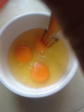 野葱炒鸡蛋的做法步骤2