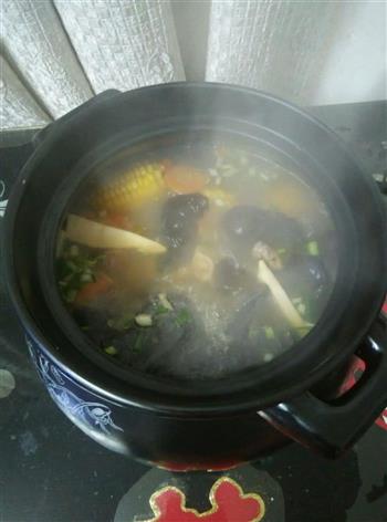 复式砂锅炖鸡汤的做法步骤3
