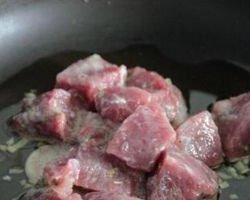 椰香咖喱牛肉的做法步骤5