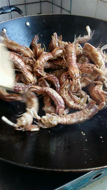 椒盐濑尿虾的做法步骤3