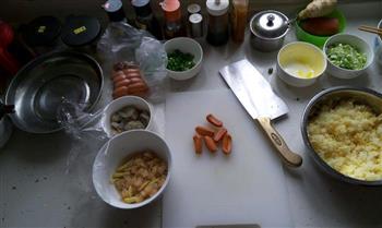 海鲜炒饭的做法步骤3