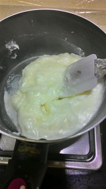 85度C椰丝牛奶小方的做法步骤4