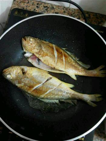 红烧黄花鱼的做法步骤2