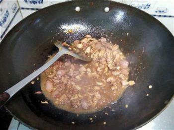 酸豆角炒鸡胗的做法步骤3