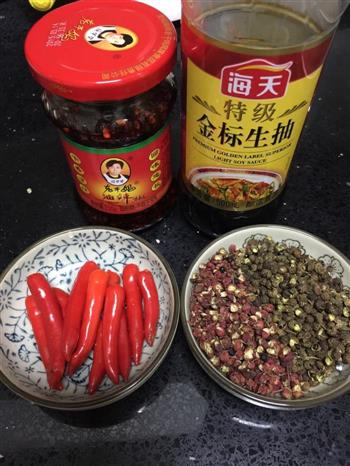 麻辣黄豆炖猪蹄的做法步骤3