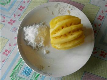 自制菠萝罐头的做法步骤1