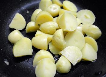 充满回忆的味道-回锅土豆的做法步骤3