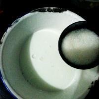 简单可口的椰丝牛奶小方的做法步骤2