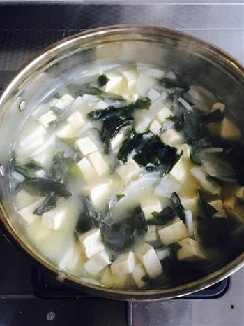 味增汤—萝卜豆腐海带汤的做法步骤5