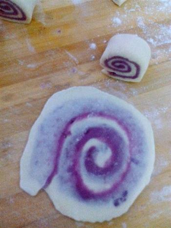 紫薯螺旋小馒头的做法步骤4