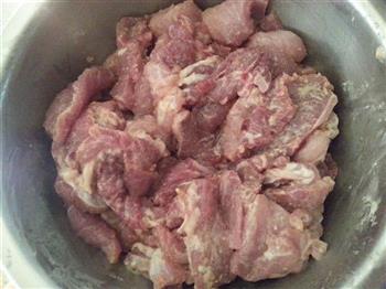 黑木耳瘦肉羹汤的做法步骤2
