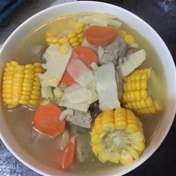 玉米竹笋排骨汤的做法图解4