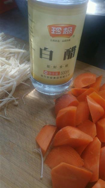 胡萝卜金针菇骨头汤的做法步骤6