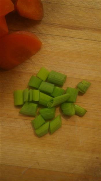 胡萝卜金针菇骨头汤的做法步骤9