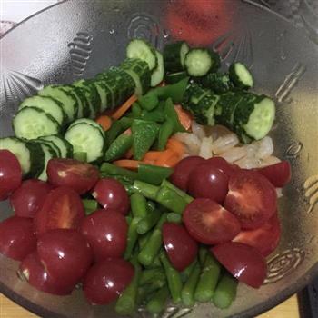 芦笋虾仁蔬菜沙拉的做法图解5