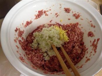 牛肉大葱饺子的做法步骤7
